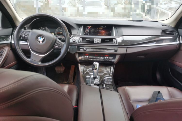 Used BMW 5 Series 2014 525Li Luxury Design Package Center Console