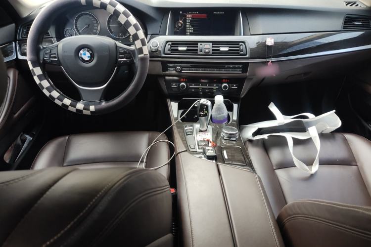 Used BMW 5 Series 2014 525Li Luxury Design Package Center Console