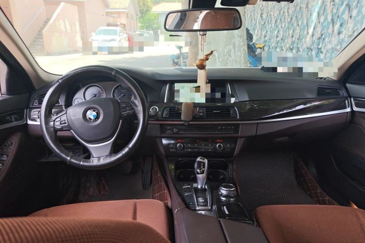 Used BMW 5 Series 2014 525Li Luxury Design Package Center Console