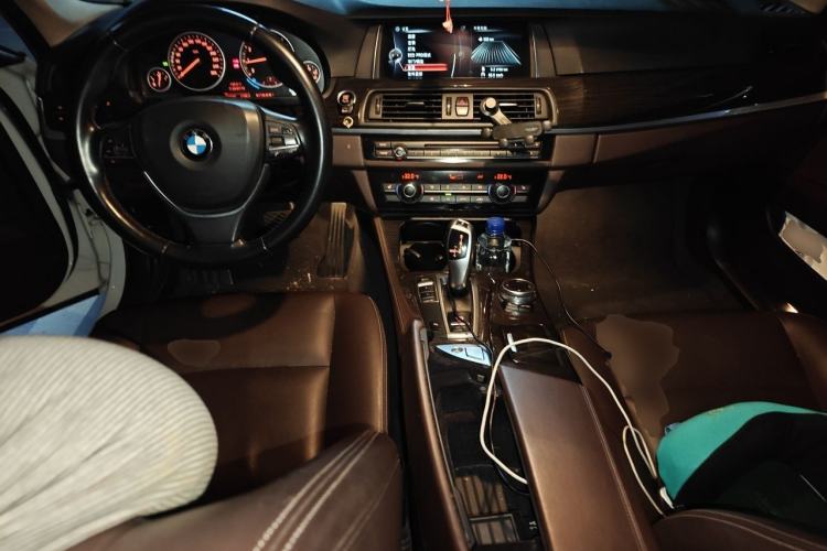 Used BMW 5 Series 2014 525Li Luxury Design Package Center Console