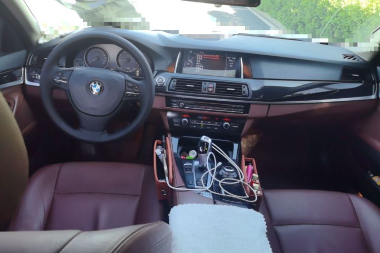Used BMW 5 Series 2014 520Li Elegant Model Center Console