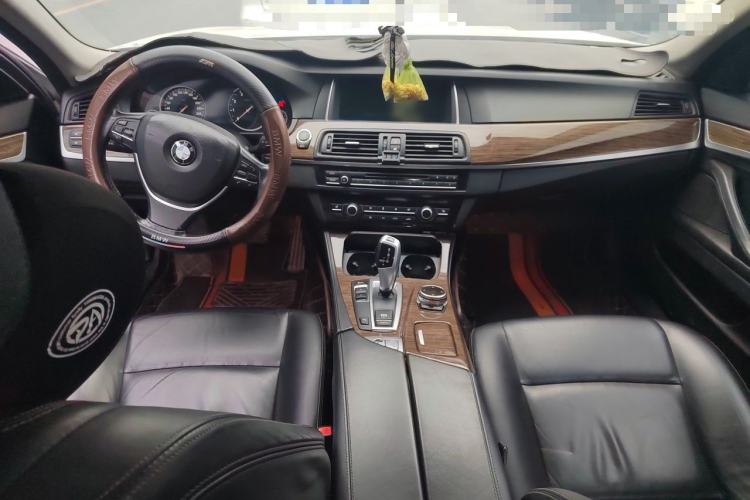 Used BMW 5 Series 2014 525Li Luxury Design Package Center Console