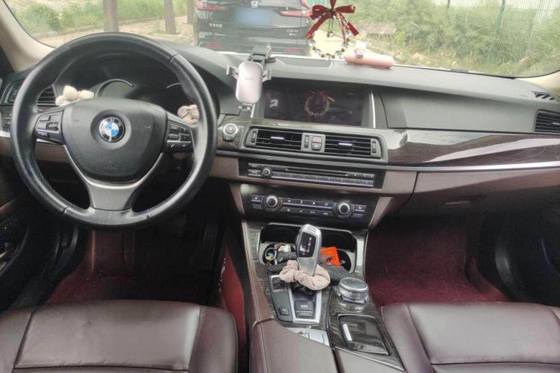 Used BMW 5 Series 2014 525Li Luxury Design Package Center Console