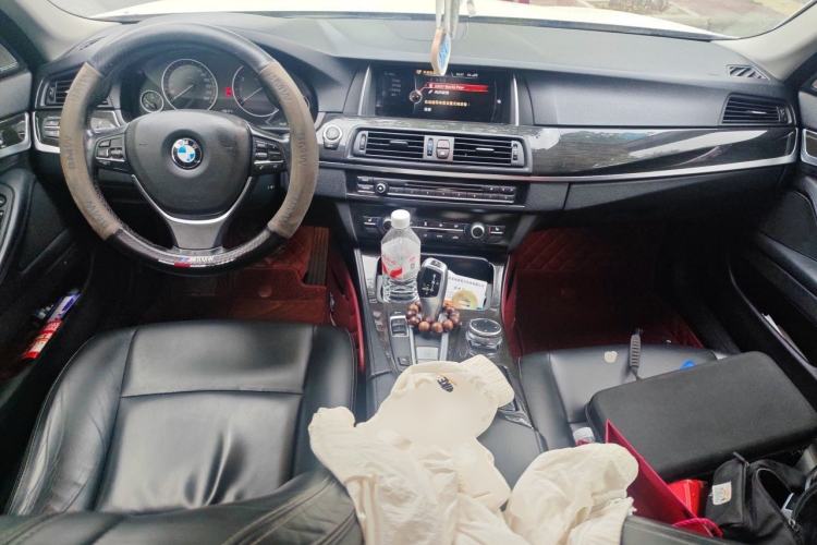 Used BMW 5 Series 2014 525Li Luxury Design Package Center Console
