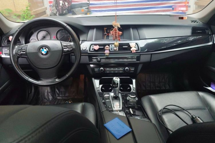 Used BMW 5 Series 2014 520i Elegant Edition Center Console