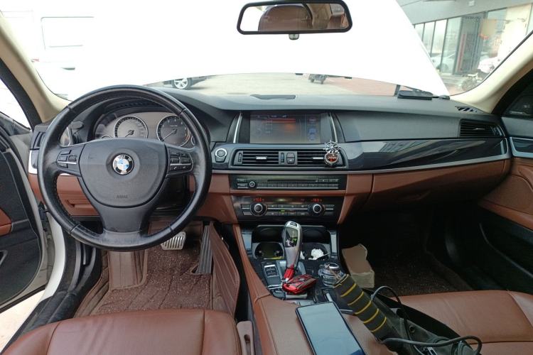 Used BMW 5 Series 2014 520Li Elegant Model Center Console