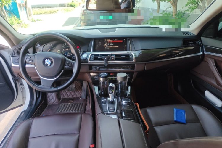 Used BMW 5 Series 2014 525Li Luxury Design Package Center Console