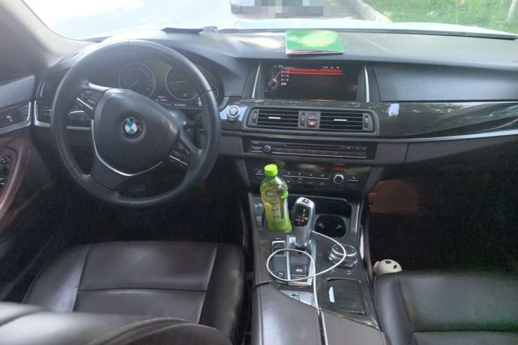 Used BMW 5 Series 2014 525Li Luxury Design Package Center Console