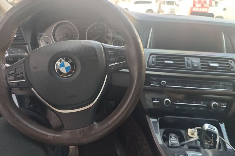 Used BMW 5 Series 2014 525Li Luxury Design Package Center Console