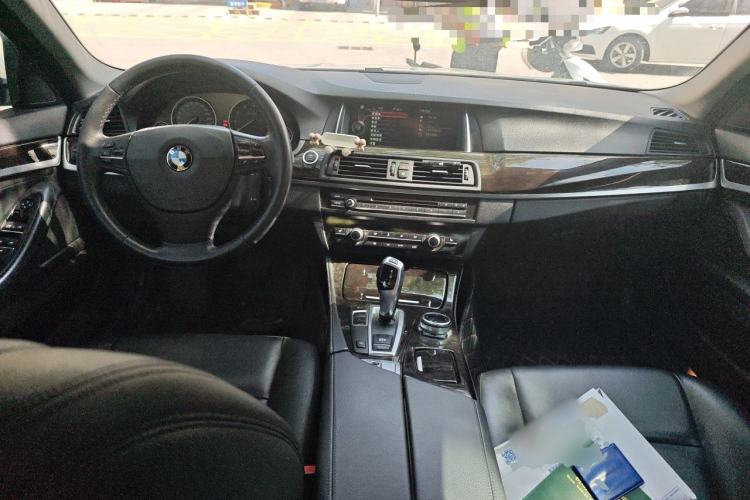 Used BMW 5 Series 2014 530Li Leading Model Center Console