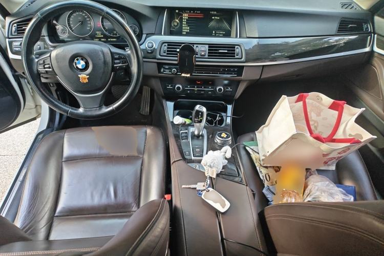 Used BMW 5 Series 2014 525Li Luxury Design Package Center Console
