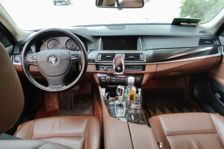 Used BMW 5 Series 2014 530Li Leading Model Center Console