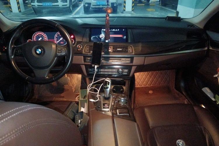 Used BMW 5 Series 2014 525Li Luxury Design Package Center Console