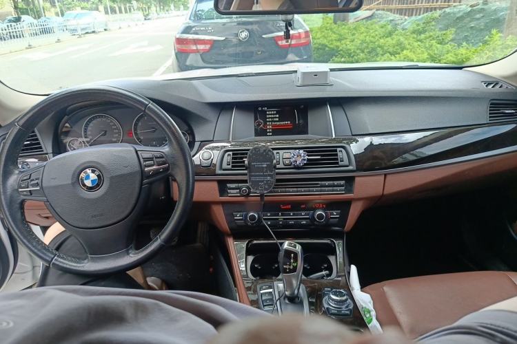 Used BMW 5 Series 2014 525Li Leading Model Center Console