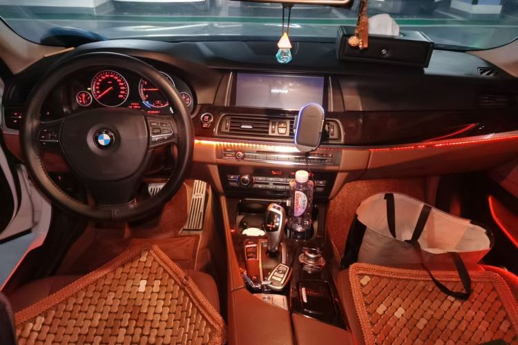Used BMW 5 Series 2014 525Li Leading Model Center Console