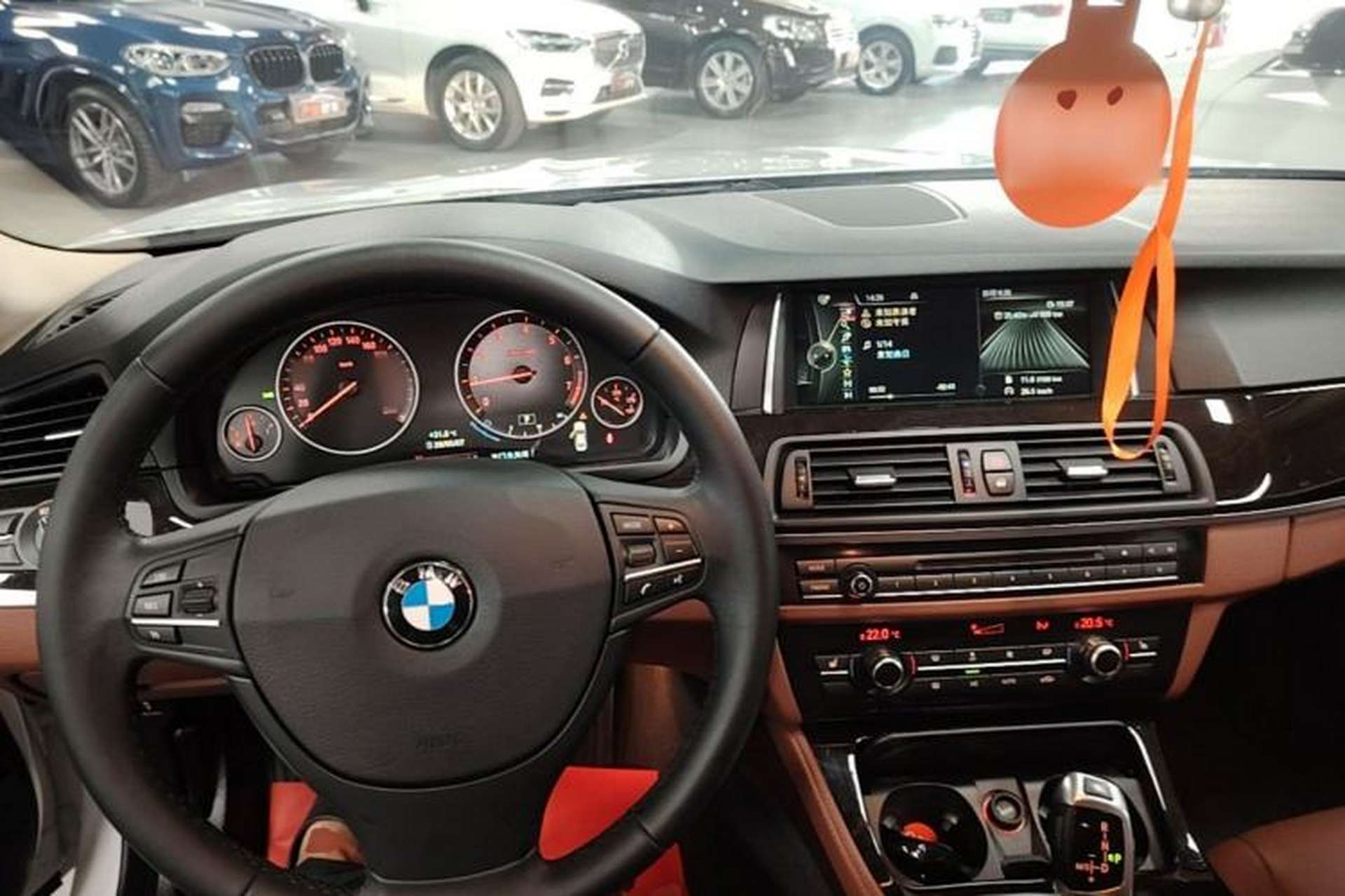 Used BMW 5 Series 2014 525Li Leading Model Center Console