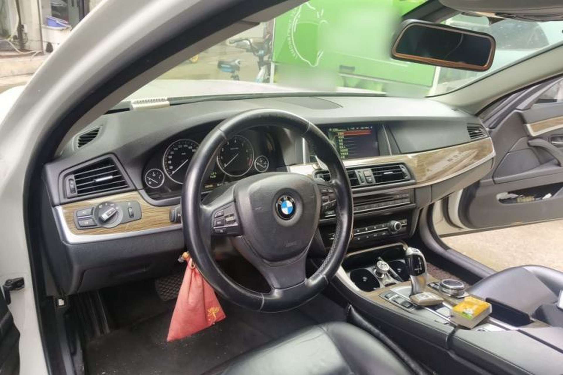 Used BMW 5 Series 2014 525Li Fashion Design Package Center Console