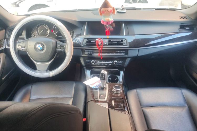Used BMW 5 Series 2014 528Li Leading Model Center Console