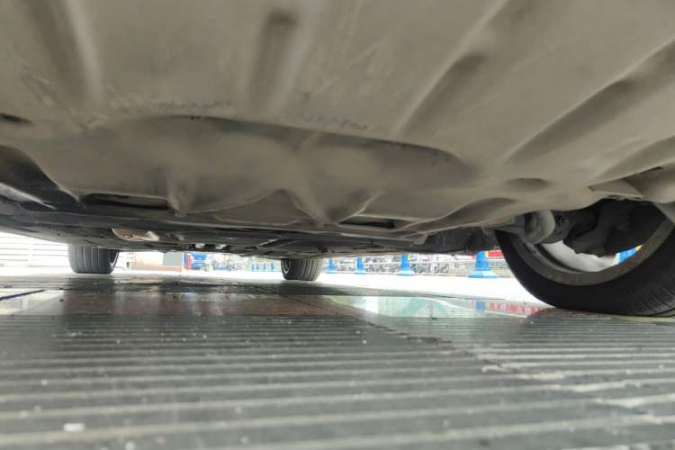 Used BMW 5 Series 2014 535Li Leading Model Chassis Front
