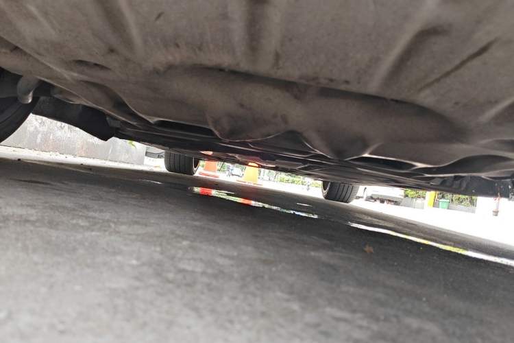 Used BMW 5 Series 2014 525Li Luxury Design Package Chassis Front