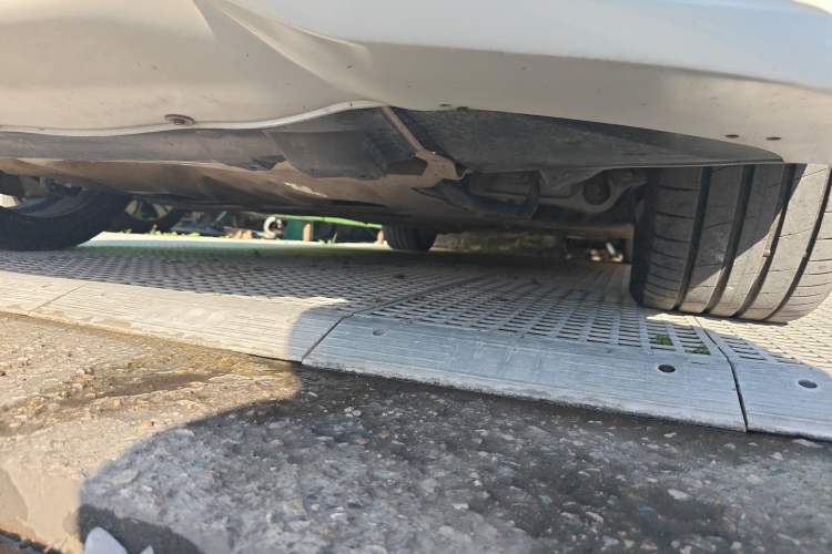 Used BMW 5 Series 2014 520i Touring Edition Chassis Front Left