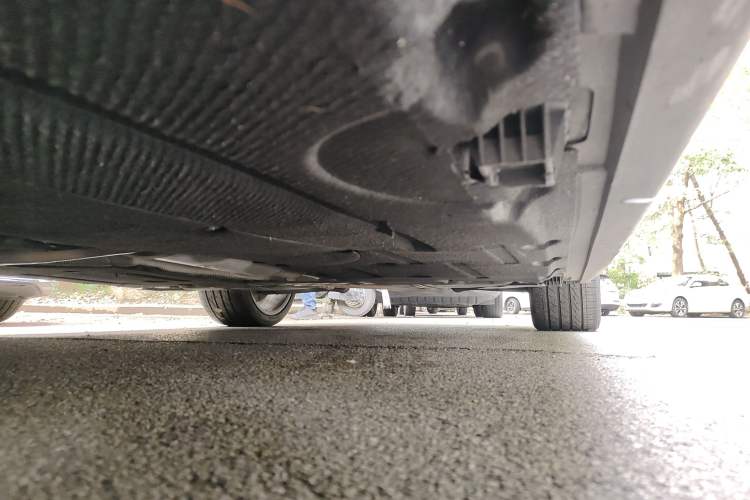 Used BMW 5 Series 2014 525Li Luxury Design Package Chassis Front Left