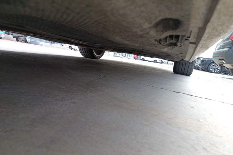Used BMW 5 Series 2014 520Li Elegant Model Chassis Front Left