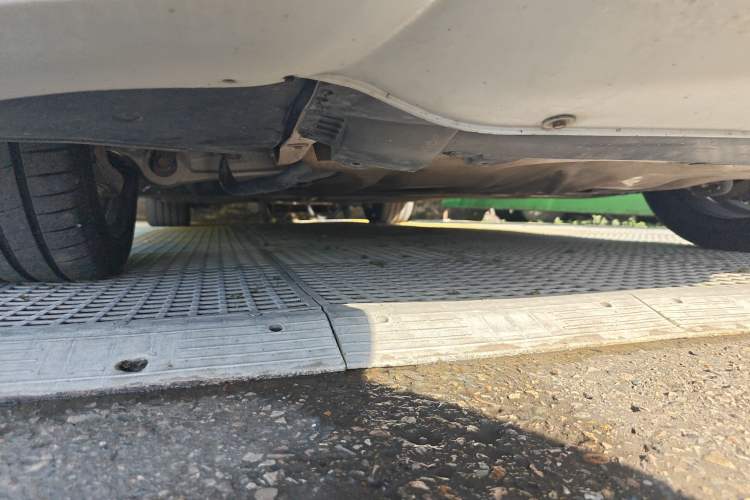 Used BMW 5 Series 2014 520i Touring Edition Chassis Front Right