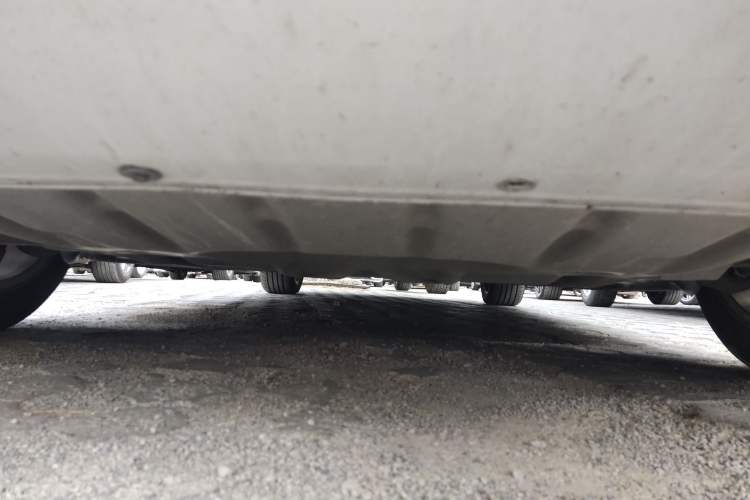 Used BMW 5 Series 2014 525Li Luxury Design Package Chassis Front