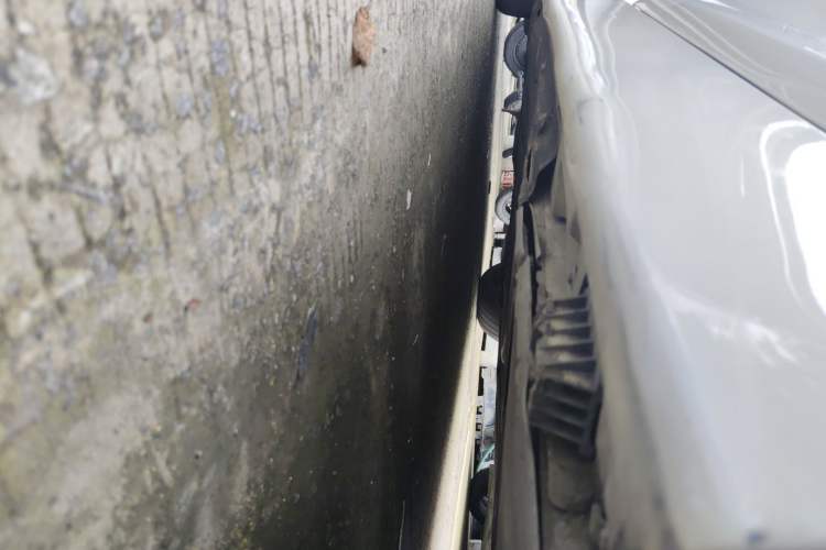Used BMW 5 Series 2014 525Li Luxury Design Package Chassis Rear Left