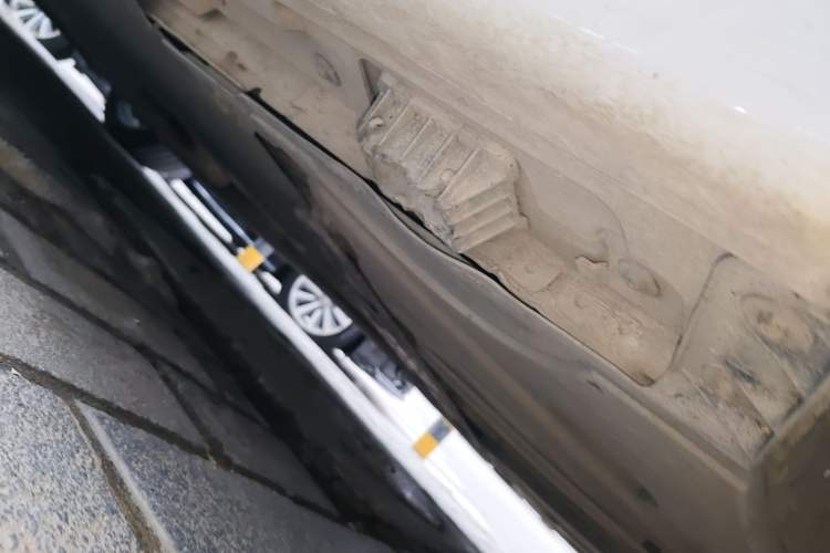 Used BMW 5 Series 2014 525Li Luxury Design Package Chassis Rear Left