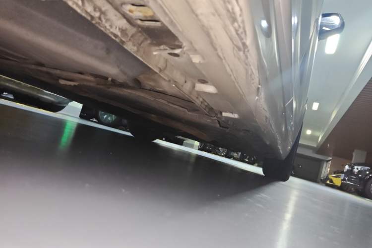 Used BMW 5 Series 2014 520Li Elegant Model Chassis Rear Right