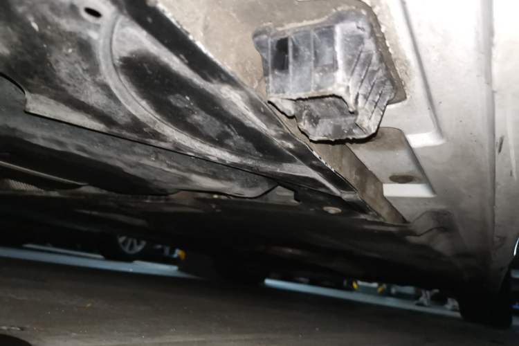 Used BMW 5 Series 2014 525Li Luxury Design Package Chassis Rear Right