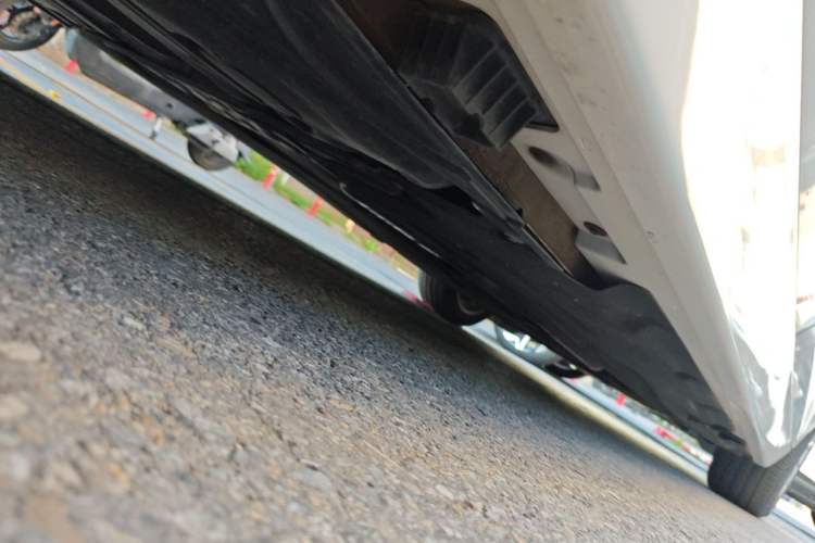 Used BMW 5 Series 2014 525Li Luxury Design Package Chassis Rear Right
