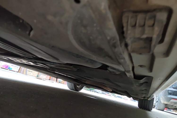 Used BMW 5 Series 2014 525Li Luxury Design Package Chassis Rear Right