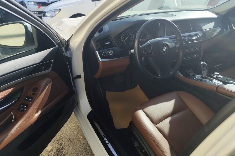 Used BMW 5 Series 2014 520i Elegant Edition Driver Seat