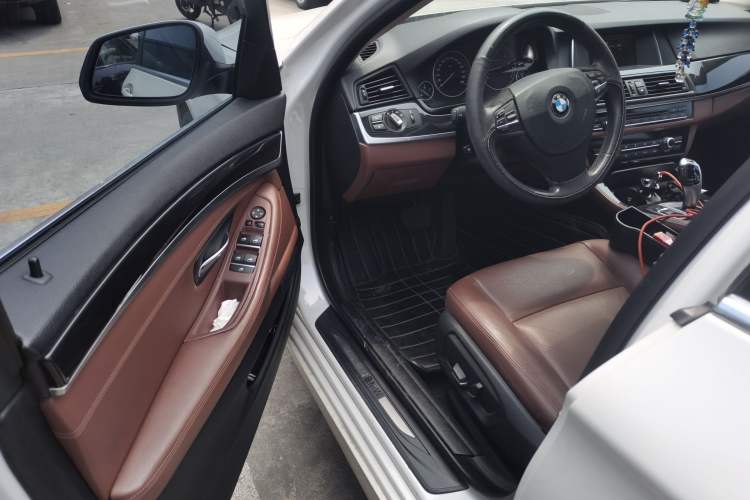 Used BMW 5 Series 2014 520Li Elegant Model Driver Seat