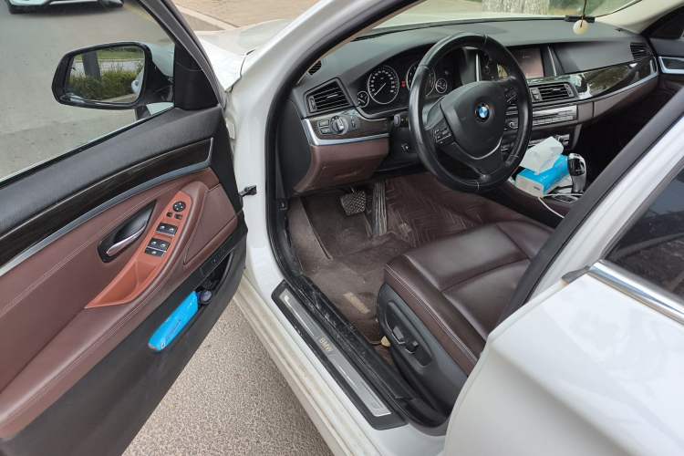 Used BMW 5 Series 2014 525Li Luxury Design Package Driver Seat
