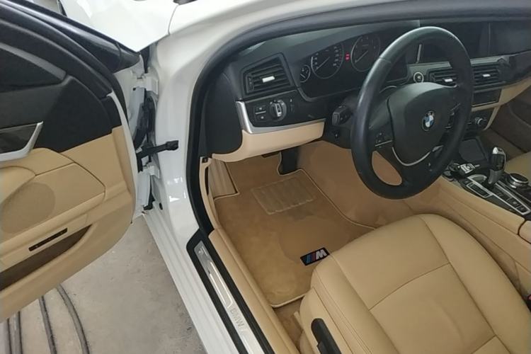 Used BMW 5 Series 2014 525Li Luxury Design Package Driver Seat