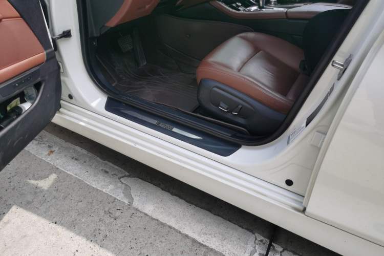 Used BMW 5 Series 2014 525Li Leading Model Driver Seat
