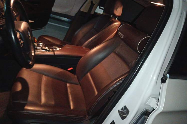 Used BMW 5 Series 2014 525Li Luxury Design Package Driver Seat