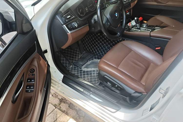 Used BMW 5 Series 2014 528Li Leading Model Driver Seat