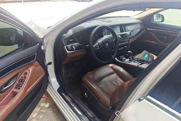 Used BMW 5 Series 2014 520i Elegant Edition Driver Seat