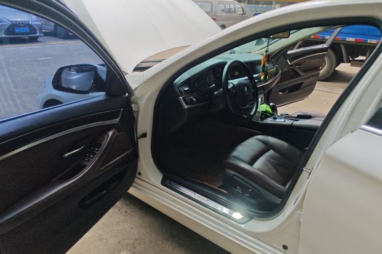 Used BMW 5 Series 2014 525Li Luxury Design Package Driver Seat