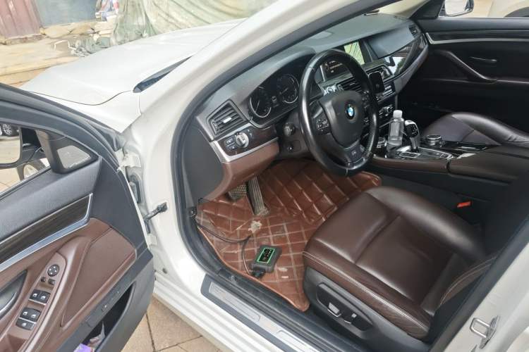 Used BMW 5 Series 2014 525Li Luxury Design Package Driver Seat