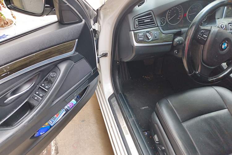 Used BMW 5 Series 2014 535i Design Package Model Driver Seat