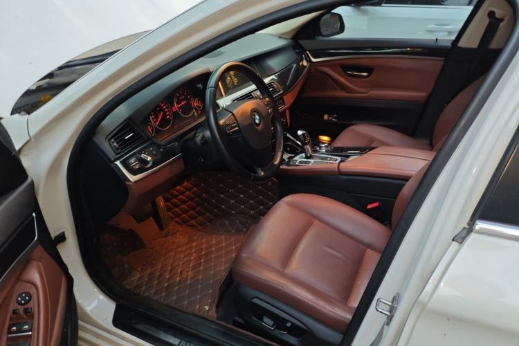 Used BMW 5 Series 2014 520Li Elegant Model Driver Seat
