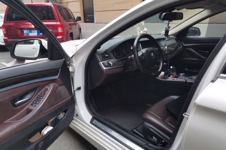 Used BMW 5 Series 2014 525Li Luxury Design Package Driver Seat