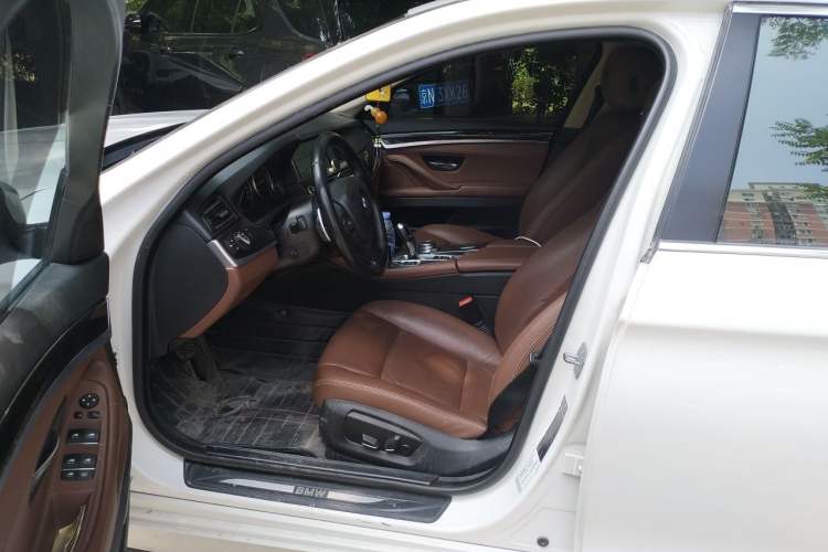 Used BMW 5 Series 2014 535Li Leading Model Driver Seat