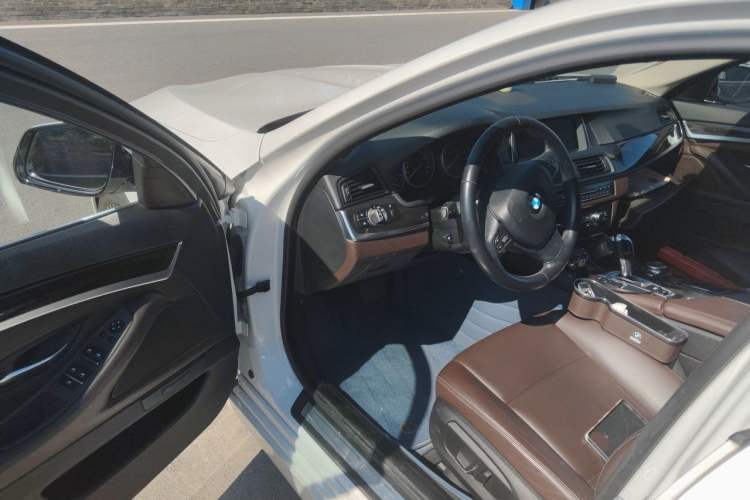 Used BMW 5 Series 2014 525Li Luxury Design Package Driver Seat